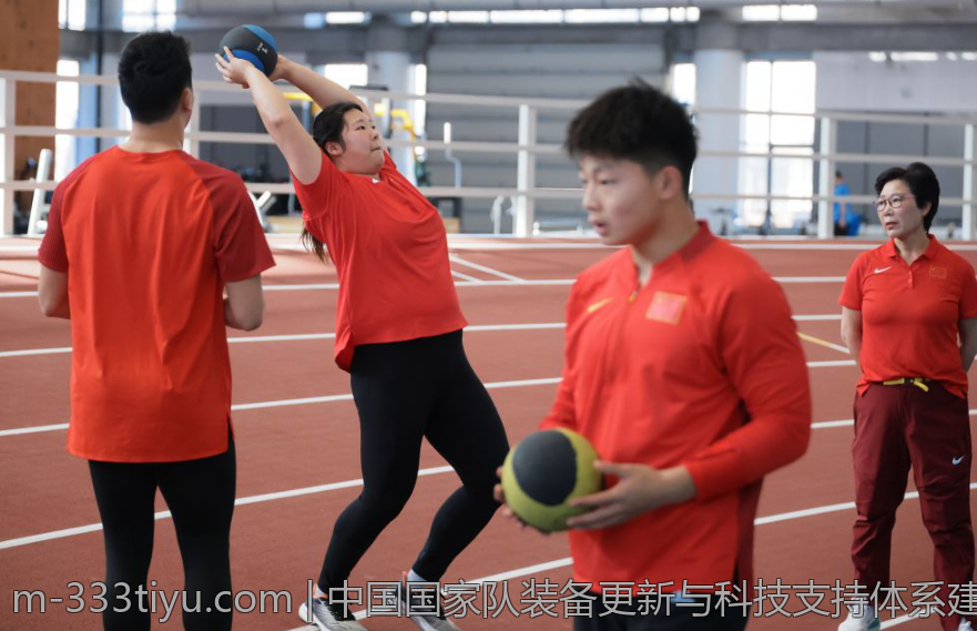 中国国家队装备更新与科技支持体系建设